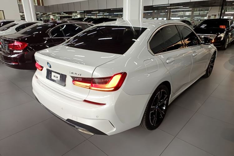 Used BMW 3 Series 2022 325i M Sport Package Rear Right 45 Deg