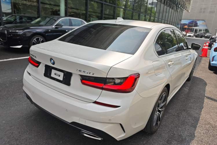 Used BMW 3 Series 2022 325Li M Sport Package Rear Right 45 Deg
