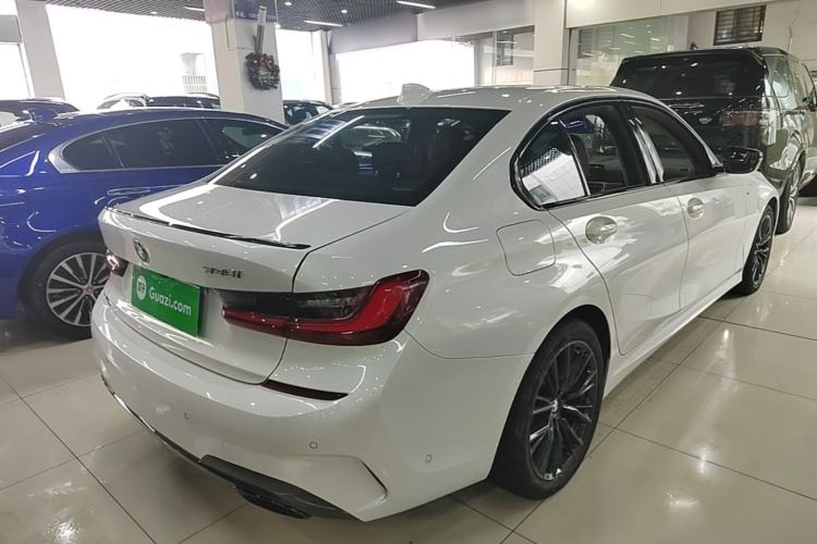 Used BMW 3 Series 2022 330i M Sport Night Edition Rear Right 45 Deg