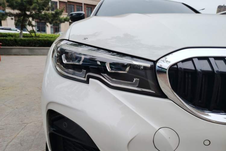 Used BMW 3 Series 2022 325Li M Sport Package Right Front Headlight