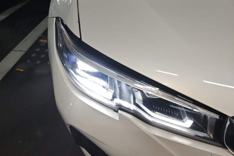 Used BMW 3 Series 2022 325Li M Sport Package Right Front Headlight