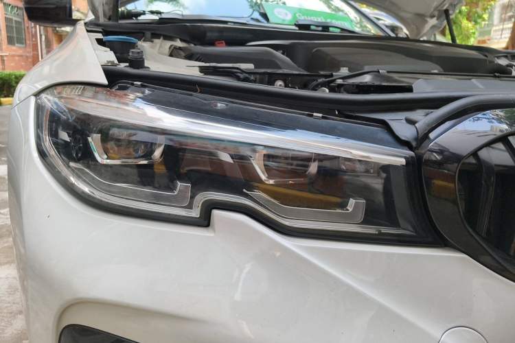 Used BMW 3 Series 2022 Restyled 325Li M Sport Night Edition Package Right Front Headlight