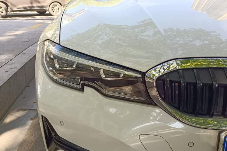Used BMW 3 Series 2022 320i Sport Package Right Front Headlight