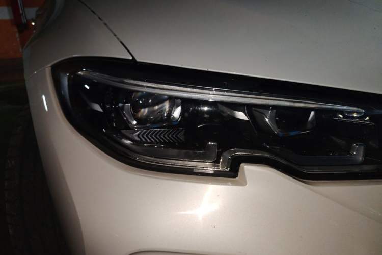 Used BMW 3 Series 2022 325Li M Sport Package Right Front Headlight