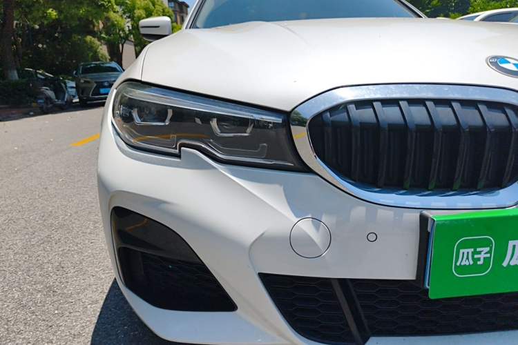 Used BMW 3 Series 2022 325Li M Sport Package Right Front Headlight