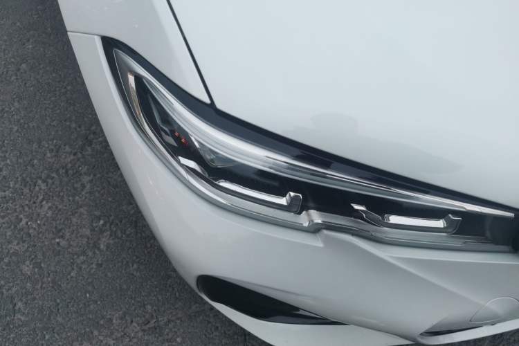 Used BMW 3 Series 2022 Updated 325i M Sport Package Right Front Headlight