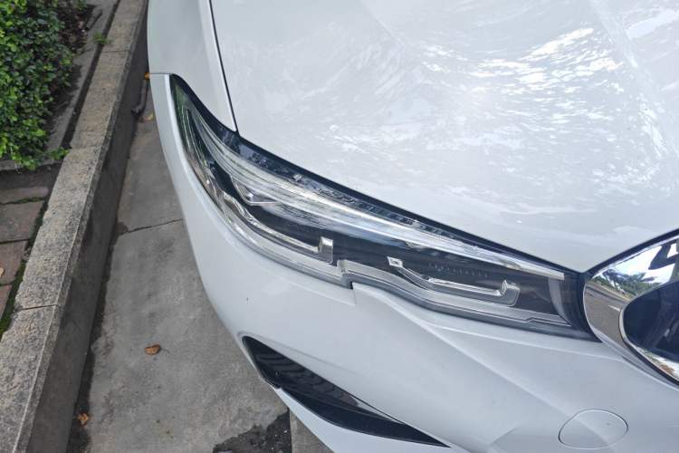 Used BMW 3 Series 2022 325Li M Sport Package Right Front Headlight