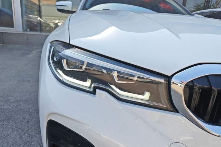 Used BMW 3 Series 2022 325Li M Sport Package Right Front Headlight