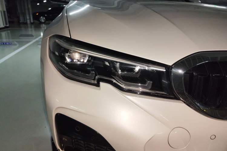 Used BMW 3 Series 2022 320Li M Sport Package Right Front Headlight