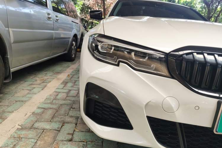 Used BMW 3 Series 2022 330Li xDrive M Sport Night Edition Package Right Front Headlight