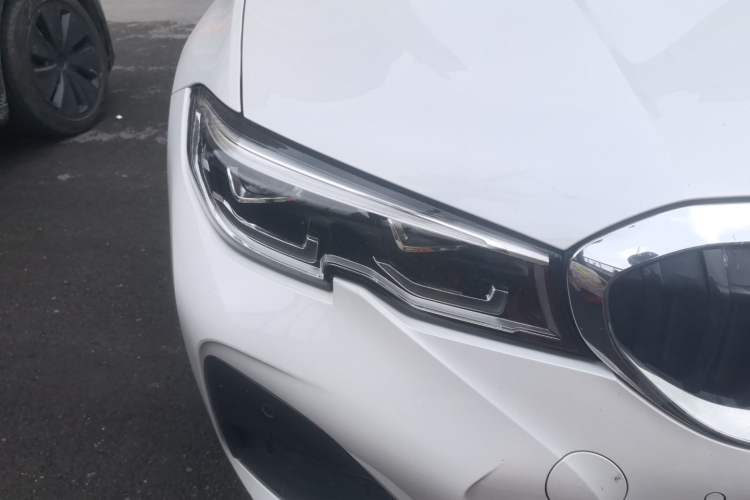 Used BMW 3 Series 2022 Updated 325i M Sport Package Right Front Headlight
