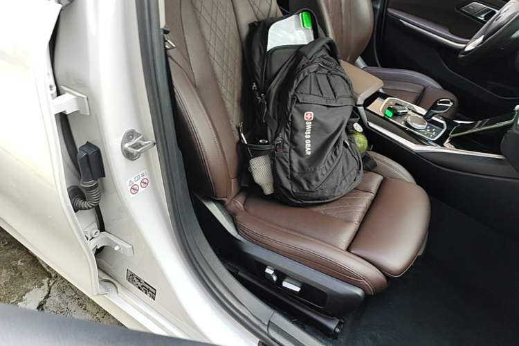 Used BMW 3 Series 2022 Updated 320i Sport Package Right Front Seat