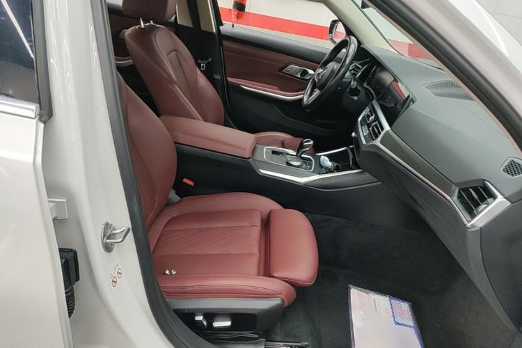Used BMW 3 Series 2022 Updated 325i M Sport Package Right Front Seat