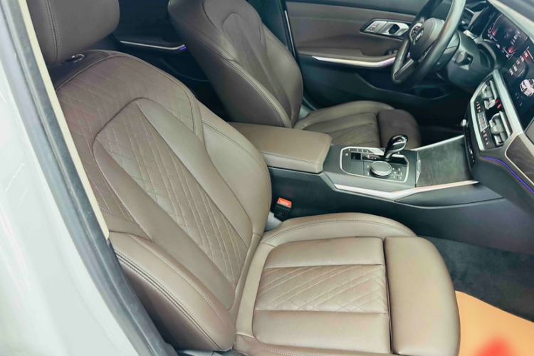 Used BMW 3 Series 2022 325i M Sport Package Right Front Seat
