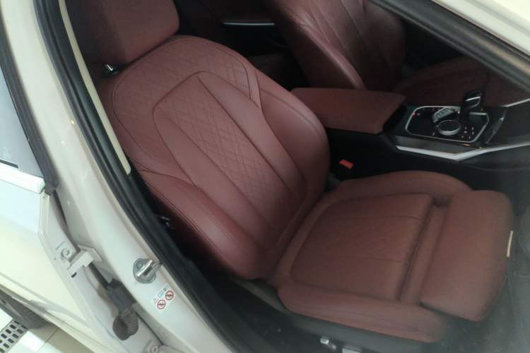 Used BMW 3 Series 2022 325Li M Sport Package Right Front Seat