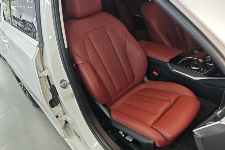 Used BMW 3 Series 2022 325i M Sport Package Right Front Seat