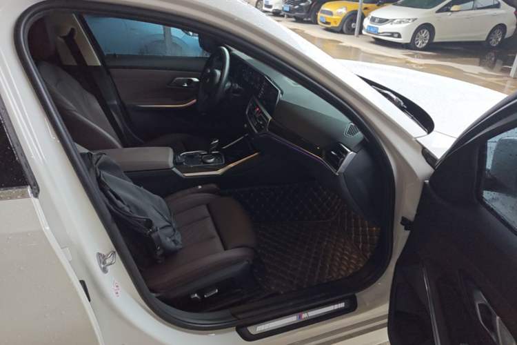 Used BMW 3 Series 2022 325Li M Sport Package Right Front Seat