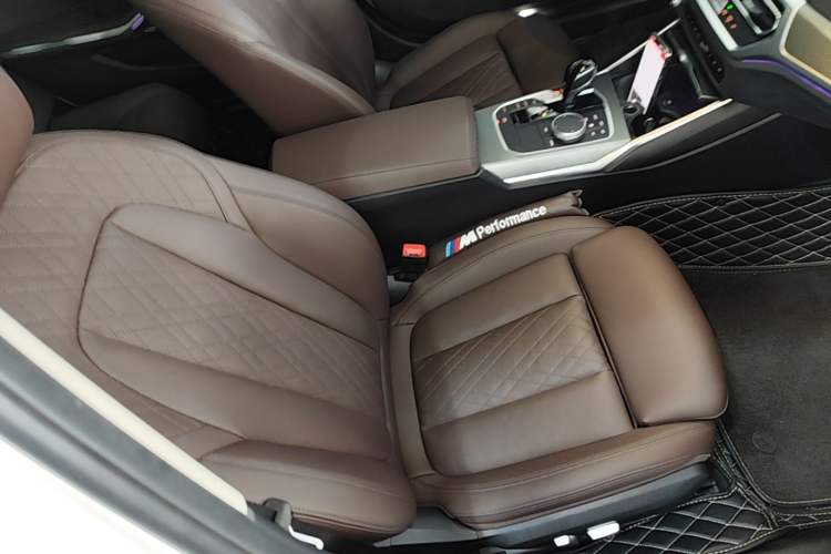 Used BMW 3 Series 2022 325Li M Sport Night Edition Package Right Front Seat