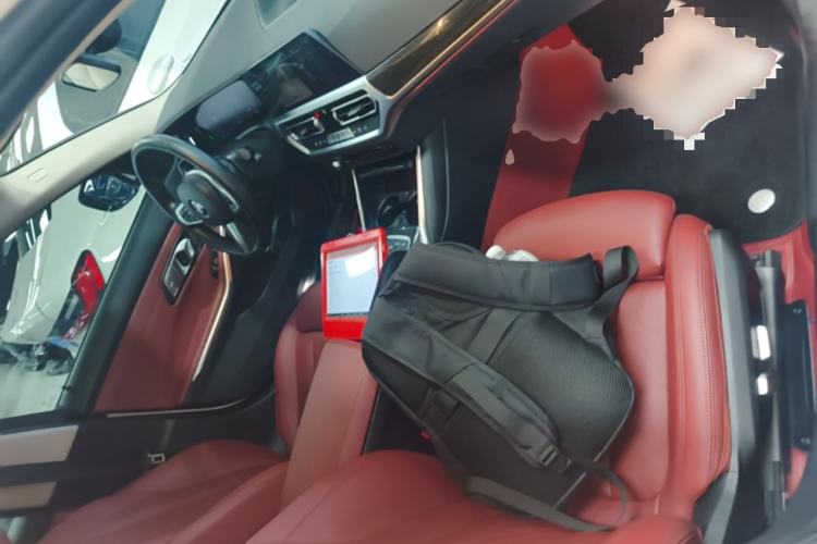 Used BMW 3 Series 2022 325Li M Sport Package Right Front Seat