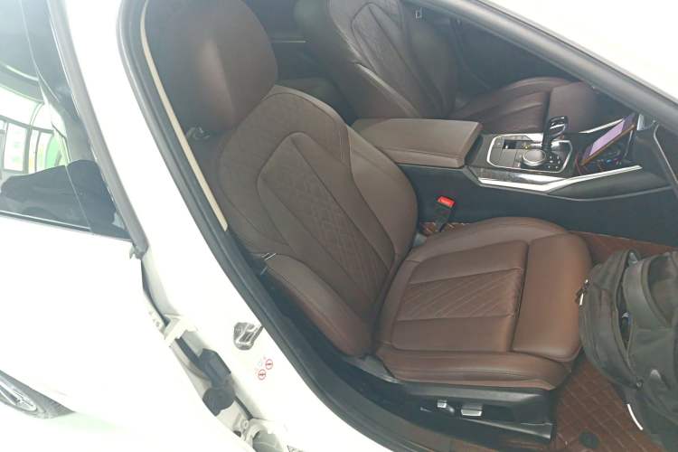 Used BMW 3 Series 2022 325Li M Sport Package Right Front Seat