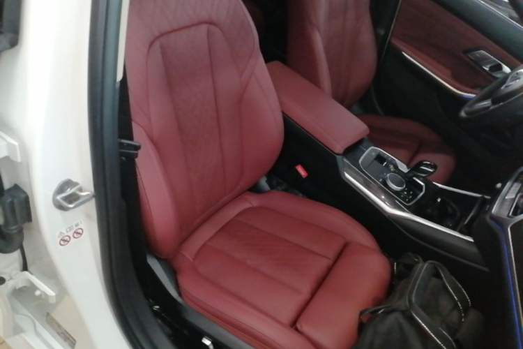 Used BMW 3 Series 2022 325Li M Sport Package Right Front Seat
