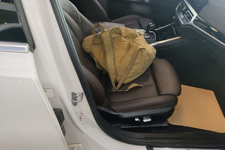 Used BMW 3 Series 2022 Restyled 320Li M Sport Package Right Front Seat
