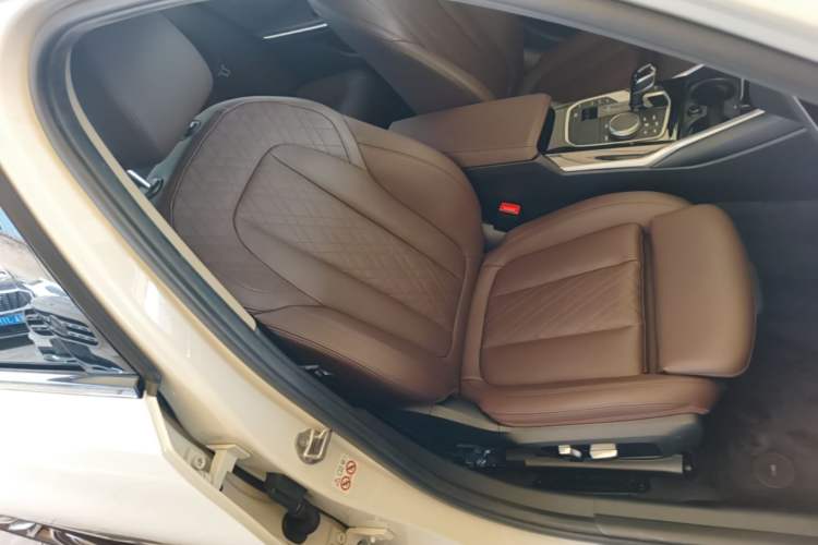 Used BMW 3 Series 2022 Updated 320i Sport Package Right Front Seat