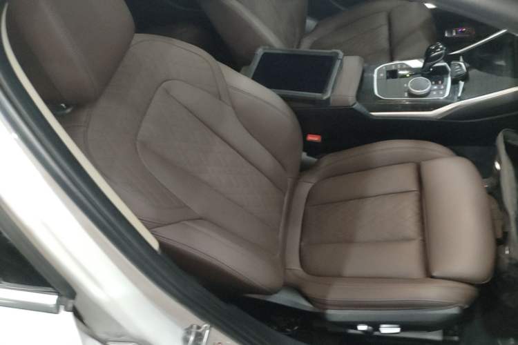Used BMW 3 Series 2022 325Li M Sport Package Right Front Seat