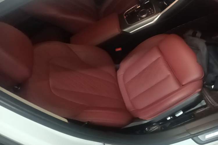 Used BMW 3 Series 2022 325i M Sport Night Edition Package Right Front Seat