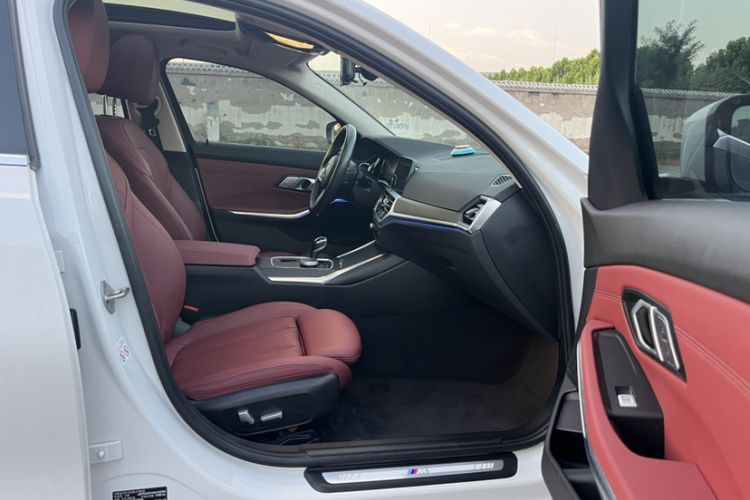 Used BMW 3 Series 2022 325i M Sport Package Right Front Seat
