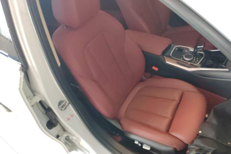 Used BMW 3 Series 2022 325Li M Sport Package Right Front Seat