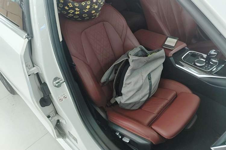 Used BMW 3 Series 2022 325Li M Sport Package Right Front Seat