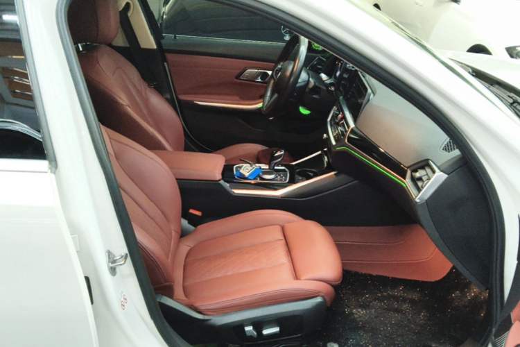 Used BMW 3 Series 2022 Restyled 320Li M Sport Package Right Front Seat