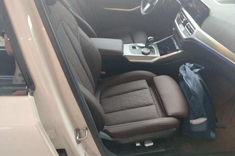 Used BMW 3 Series 2022 Restyled 330Li xDrive M Sport Night Edition Package Right Front Seat