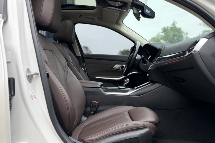 Used BMW 3 Series 2022 325Li M Sport Package Right Front Seat