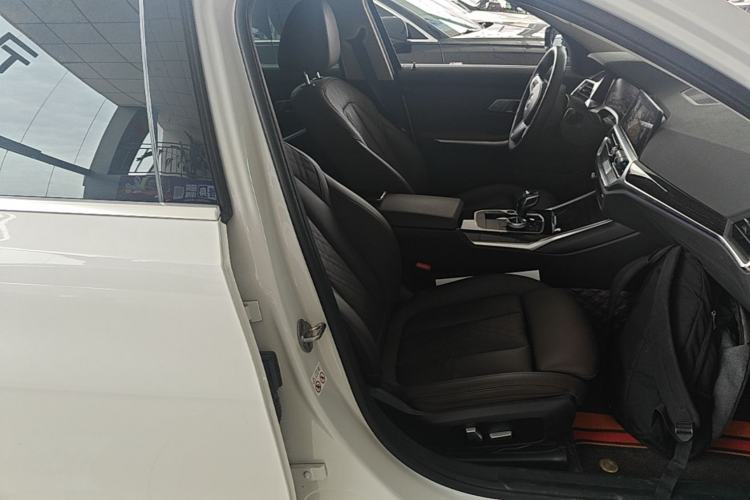 Used BMW 3 Series 2022 325Li M Sport Package Right Front Seat