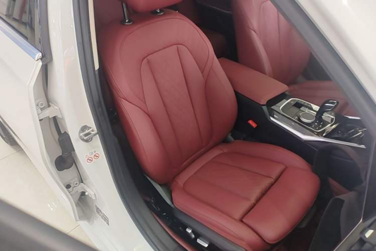Used BMW 3 Series 2022 325Li M Sport Package Right Front Seat