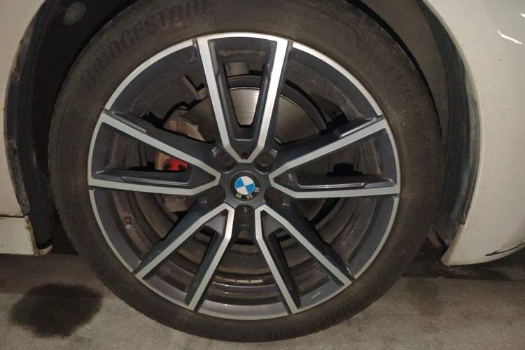Used BMW 3 Series 2022 325Li M Sport Package Right Front Wheel Hub