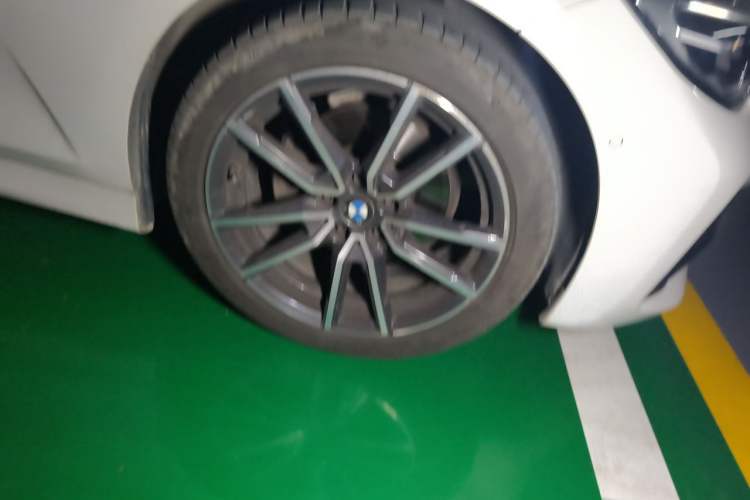 Used BMW 3 Series 2022 Updated 325Li M Sport Package Right Front Wheel Hub