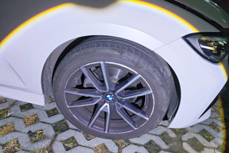Used BMW 3 Series 2022 320Li M Sport Package Right Front Wheel Hub