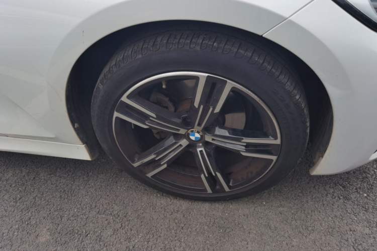 Used BMW 3 Series 2022 Updated 325i M Sport Package Right Front Wheel Hub