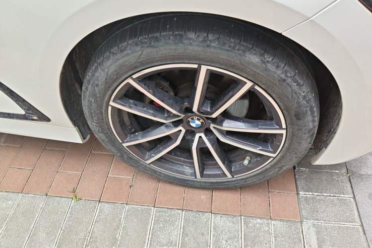 Used BMW 3 Series 2022 325Li M Sport Package Right Front Wheel Hub