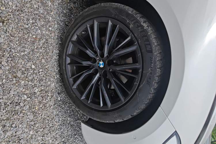 Used BMW 3 Series 2022 325Li M Sport Night Edition Package Right Front Wheel Hub