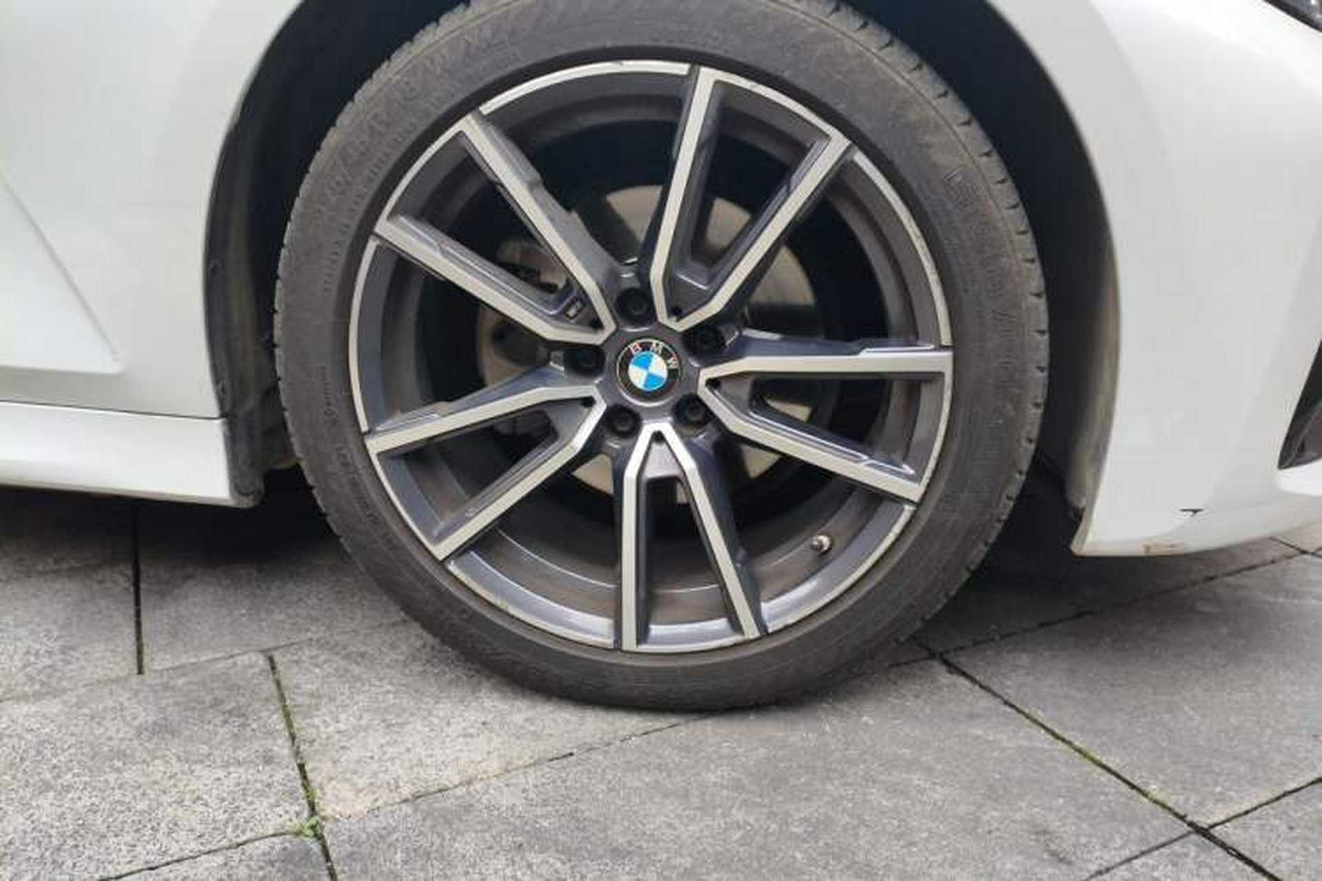 Used BMW 3 Series 2022 325Li M Sport Package Right Front Wheel Hub