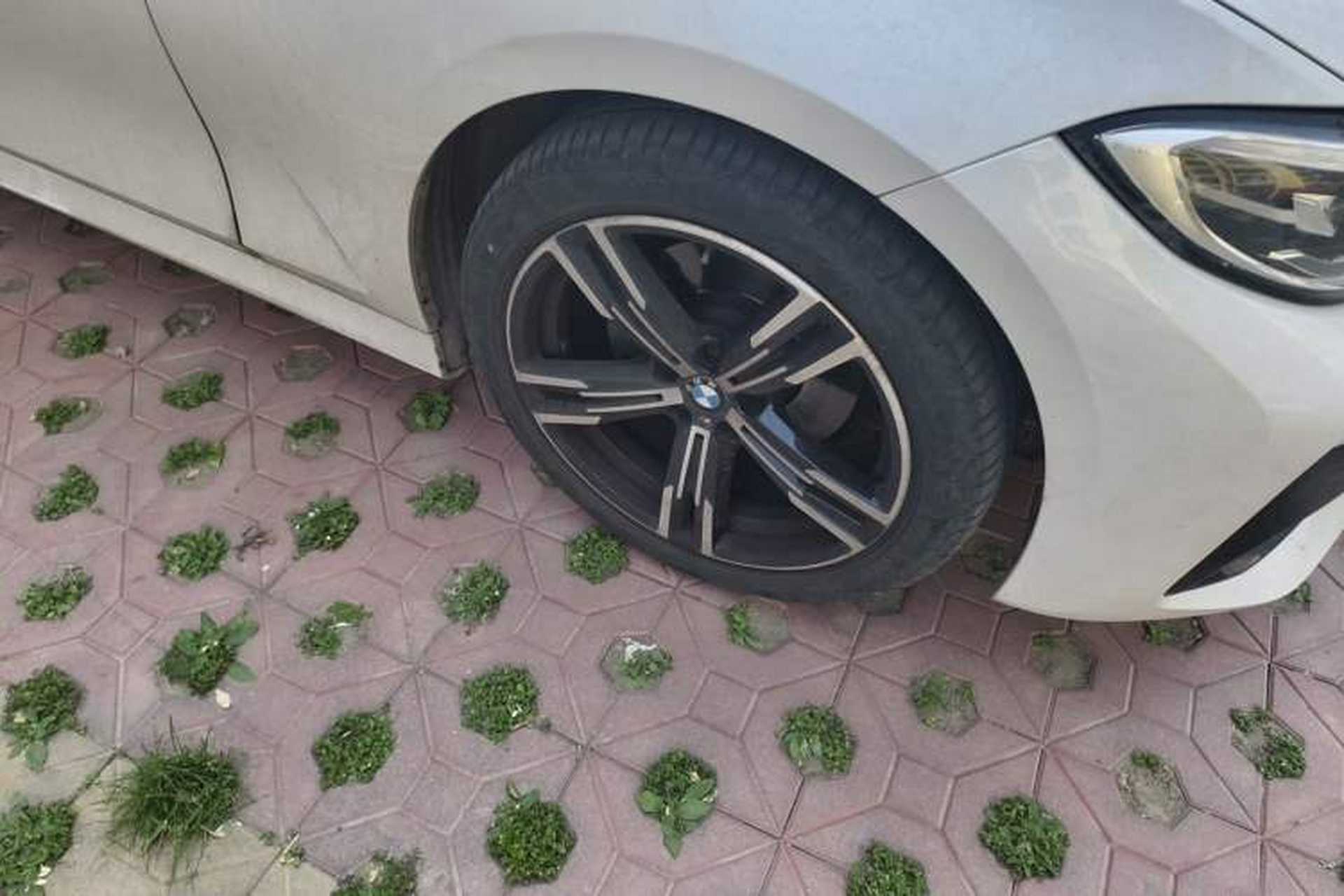 Used BMW 3 Series 2022 Updated 325i M Sport Package Right Front Wheel Hub