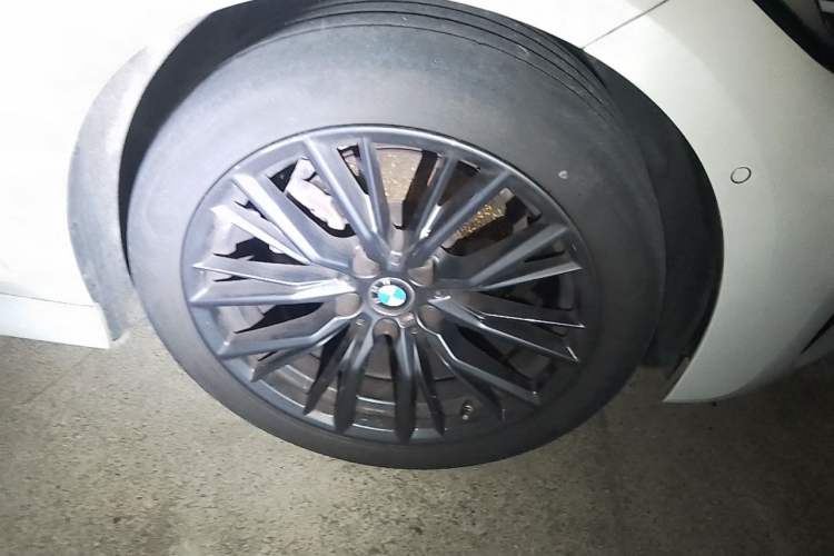 Used BMW 3 Series 2022 325Li M Sport Night Edition Package Right Front Wheel Hub