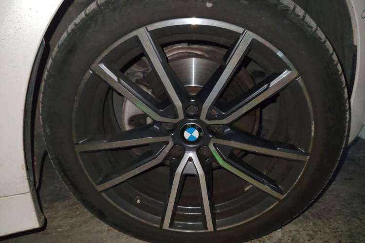 Used BMW 3 Series 2022 325Li M Sport Package Right Front Wheel Hub