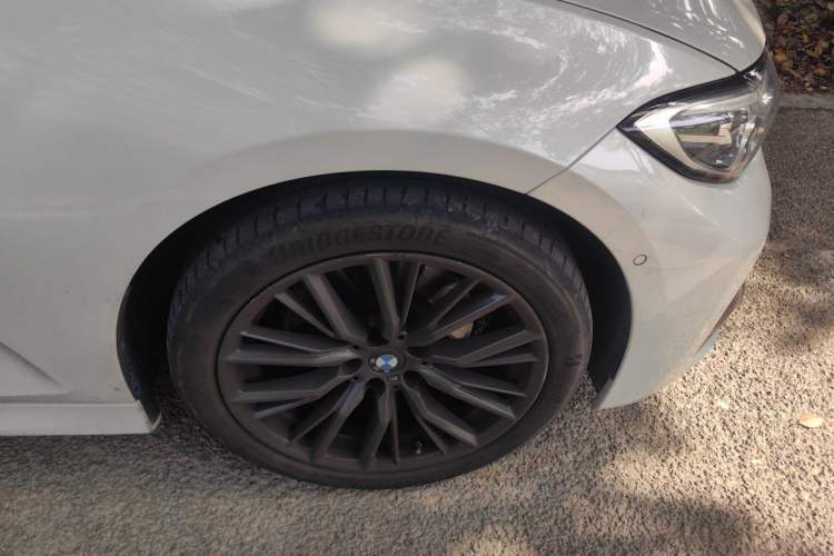 Used BMW 3 Series 2022 325Li M Sport Night Edition Package Right Front Wheel Hub