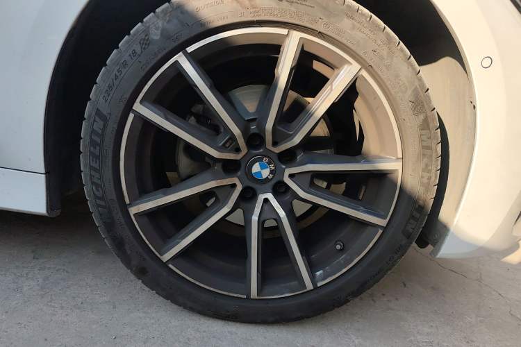 Used BMW 3 Series 2022 Updated 325Li M Sport Package Right Front Wheel Hub