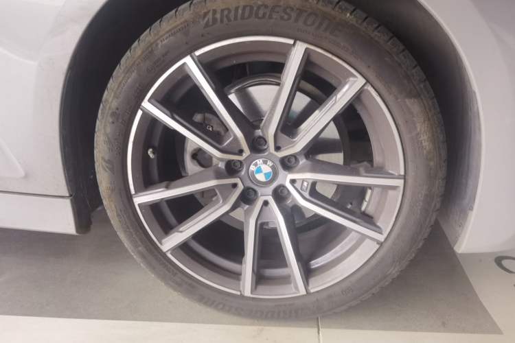 Used BMW 3 Series 2022 325Li M Sport Package Right Front Wheel Hub